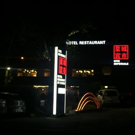 Hotel Cite Imperiale Ye Mettet Exterior foto